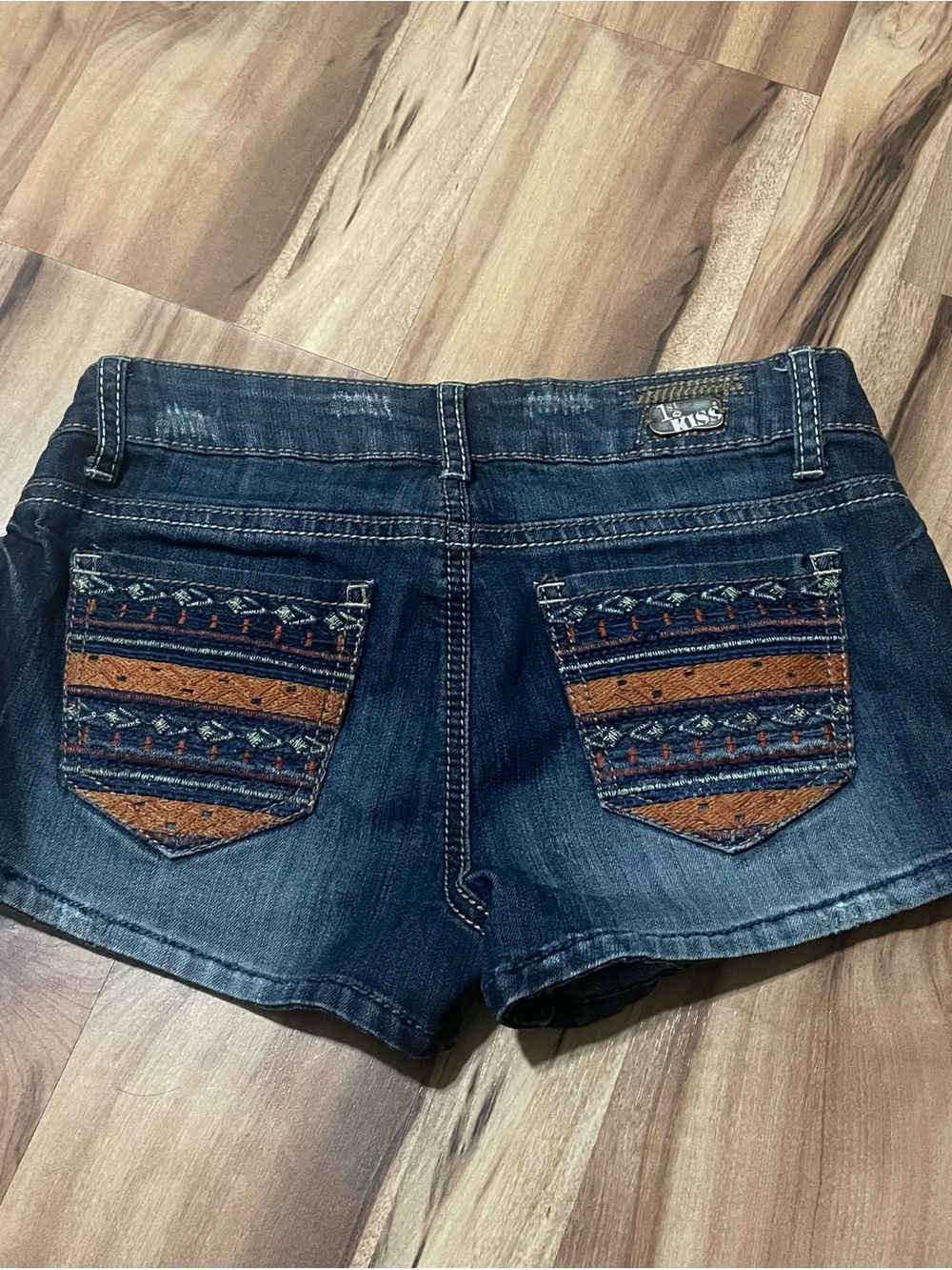 Y2K 1st Kiss Low Rise Jean Shorts Boho Western Embroidered Pockets Size 3